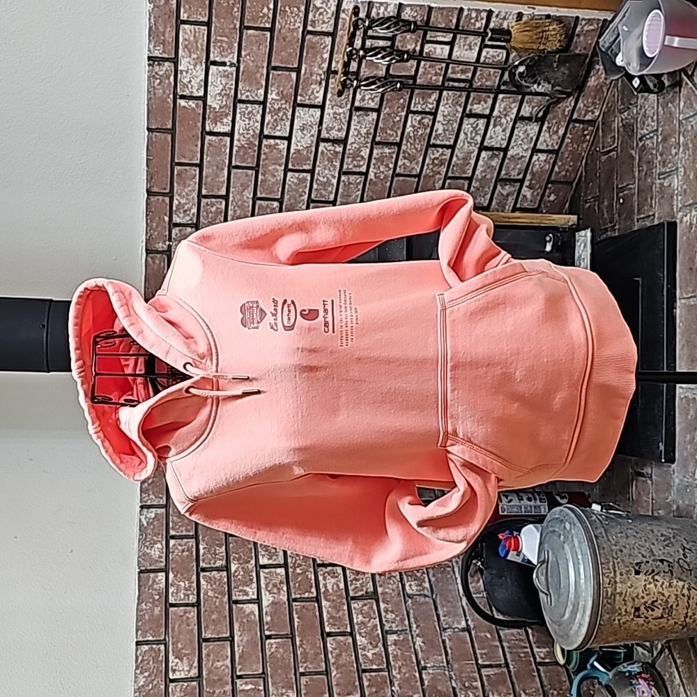 Genuine Carhartt Sweatshirt>Heavy duty and thick.  Awesome peach apricot color.